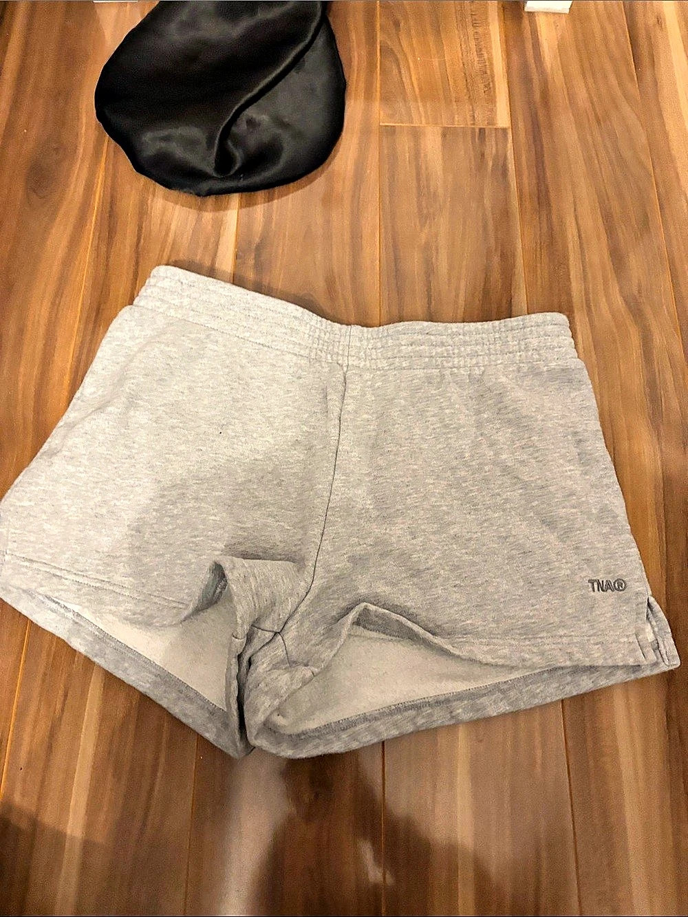 TNA Sweatfleece Cozy Fleece Gray Shorts Size Small Like New